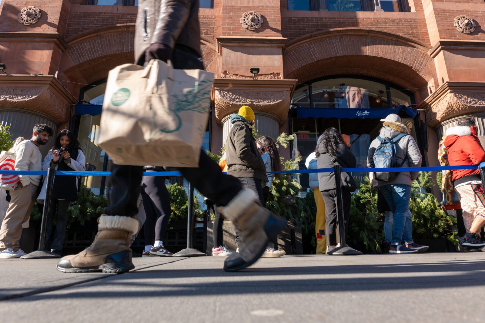 Why Are New York Restaurants Opting Out of Reservation Systems? Why Are New York Restaurants Opting Out of Reservation Systems?